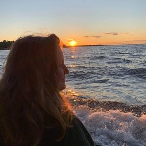 Meet your Posher, Lauren